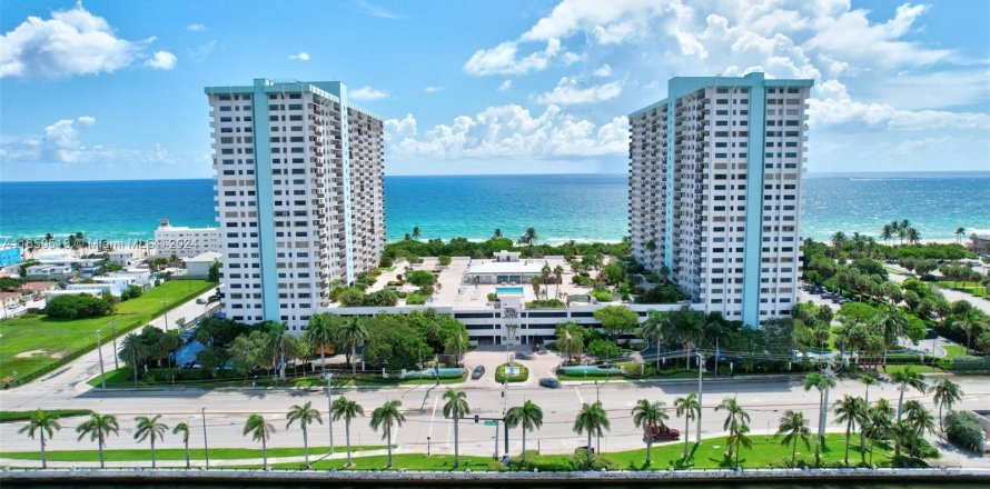 Condo à Hollywood, Floride, 2 chambres  № 1332125