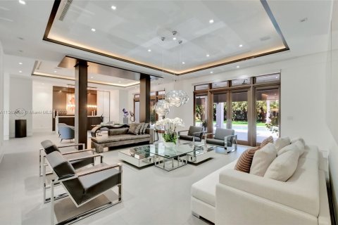 Villa ou maison à vendre à Pinecrest, Floride: 8 chambres, 767.09 m2 № 442054 - photo 9