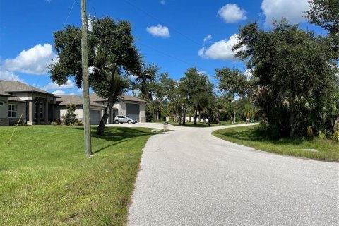 Terreno en venta en Port Charlotte, Florida № 1300938 - foto 3