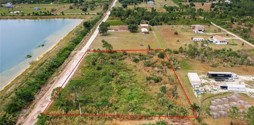 Land in Punta Gorda, Florida № 1386400