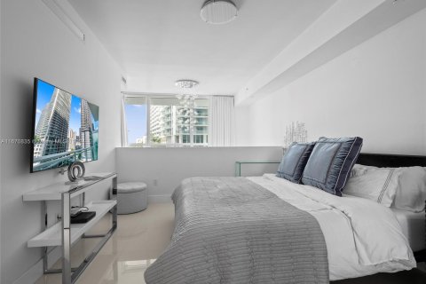 Condo in Miami, Florida, 1 bedroom  № 1389981 - photo 15