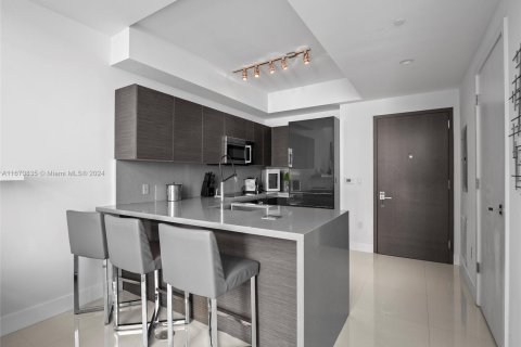 Condominio en venta en Miami, Florida, 1 dormitorio, 67.54 m2 № 1389981 - foto 3