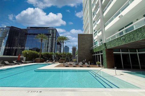 Condo in Miami, Florida, 1 bedroom  № 1389981 - photo 25