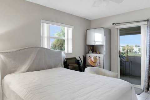 Condo in Delray Beach, Florida, 2 bedrooms  № 650552 - photo 12
