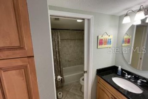 Copropriété à vendre à Clearwater, Floride: 2 chambres, 96.8 m2 № 1369685 - photo 24