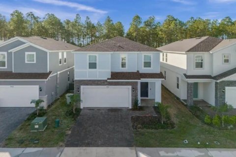 Casa en venta en Davenport, Florida, 7 dormitorios, 305.28 m2 № 1334408 - foto 1