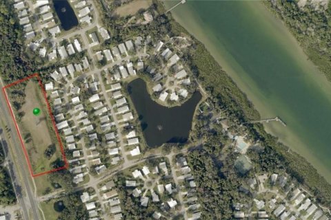 Terreno en venta en Edgewater, Florida № 551438 - foto 1