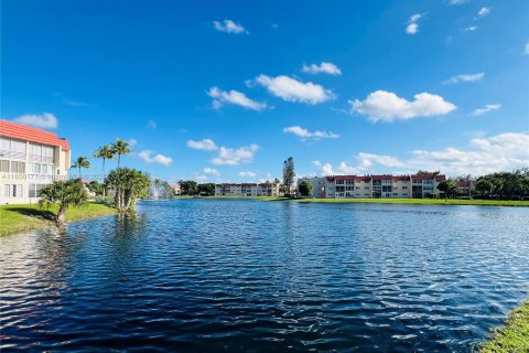 Condo in Sunrise, Florida, 1 bedroom  № 1360638 - photo 24