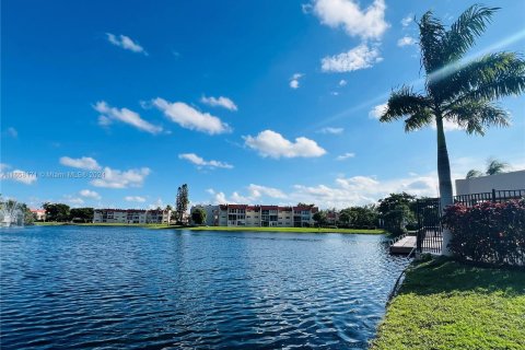 Condominio en venta en Sunrise, Florida, 1 dormitorio, 59.46 m2 № 1360638 - foto 25