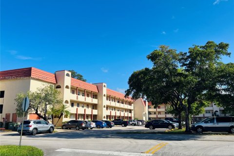 Condominio en venta en Sunrise, Florida, 1 dormitorio, 59.46 m2 № 1360638 - foto 4