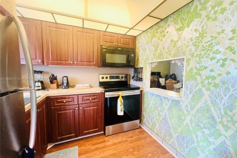 Condo in Sunrise, Florida, 1 bedroom  № 1360638 - photo 9