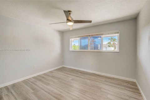 Casa en venta en Sunrise, Florida, 4 dormitorios, 142.79 m2 № 1147143 - foto 24