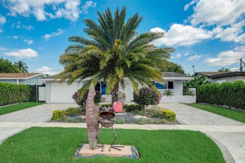 Casa en venta en Sunrise, Florida, 4 dormitorios, 142.79 m2 № 1147143 - foto 1