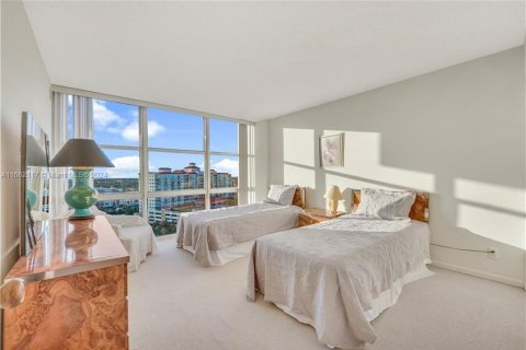 Condo in Fort Lauderdale, Florida, 2 bedrooms  № 1370831 - photo 23