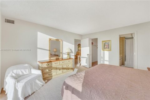 Condo in Fort Lauderdale, Florida, 2 bedrooms  № 1370831 - photo 22