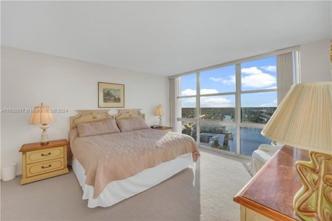 Condo in Fort Lauderdale, Florida, 2 bedrooms  № 1370831 - photo 20