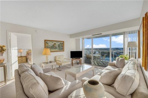 Copropriété à vendre à Fort Lauderdale, Floride: 2 chambres, 102.19 m2 № 1370831 - photo 18