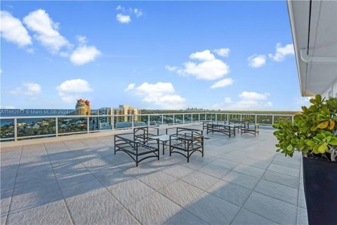 Copropriété à vendre à Fort Lauderdale, Floride: 2 chambres, 102.19 m2 № 1370831 - photo 10