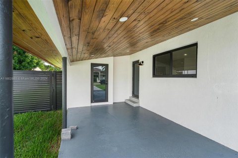 Villa ou maison à vendre à Miami, Floride: 3 chambres, 127.74 m2 № 1370834 - photo 20