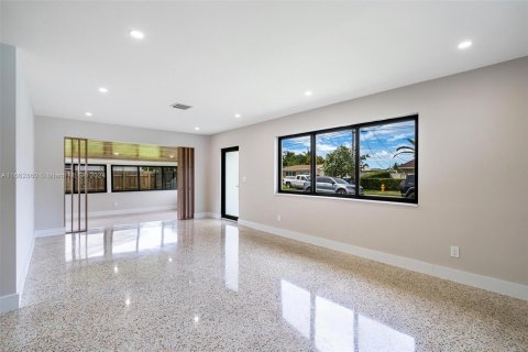 Casa en venta en Miami, Florida, 3 dormitorios, 127.74 m2 № 1370834 - foto 9