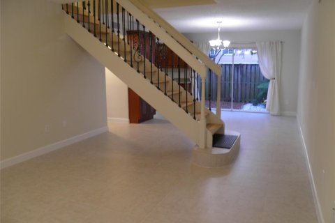 Townhouse in Cooper City, Florida 3 bedrooms, 138.24 sq.m. № 1096717 - photo 5