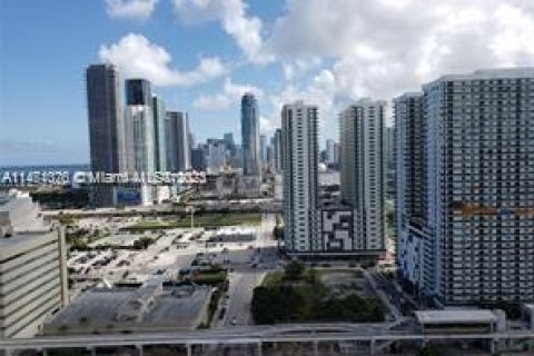 Copropriété à vendre à Miami, Floride: 2 chambres, 81.75 m2 № 781751 - photo 11