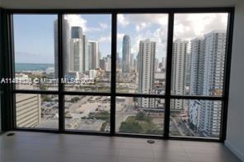 Copropriété à vendre à Miami, Floride: 2 chambres, 81.75 m2 № 781751 - photo 3