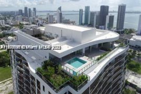 Copropriété à vendre à Miami, Floride: 2 chambres, 81.75 m2 № 781751 - photo 2