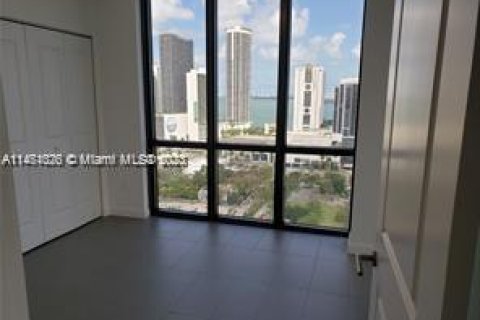 Copropriété à vendre à Miami, Floride: 2 chambres, 81.75 m2 № 781751 - photo 4