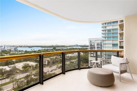 Condominio en venta en Bal Harbour, Florida, 4 dormitorios, 471.01 m2 № 1385580 - foto 10