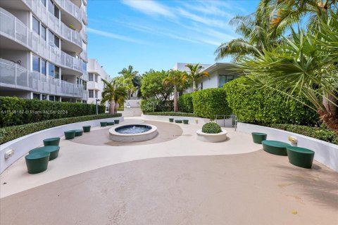 Condominio en venta en Miami Beach, Florida, 2 dormitorios, 91.14 m2 № 1385583 - foto 25