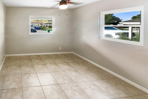 Casa en venta en Tampa, Florida, 4 dormitorios, 124.21 m2 № 1351337 - foto 8