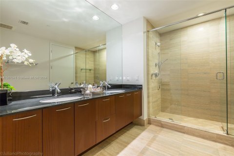 Copropriété à vendre à Sunny Isles Beach, Floride: 2 chambres, 135.92 m2 № 1116490 - photo 5