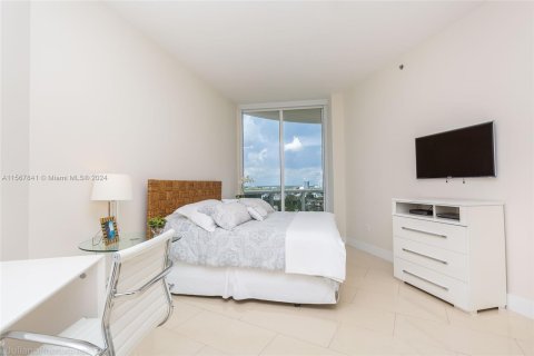 Condo in Sunny Isles Beach, Florida, 2 bedrooms  № 1116490 - photo 3