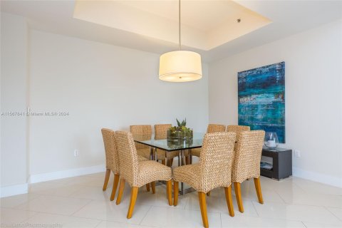 Copropriété à vendre à Sunny Isles Beach, Floride: 2 chambres, 135.92 m2 № 1116490 - photo 13