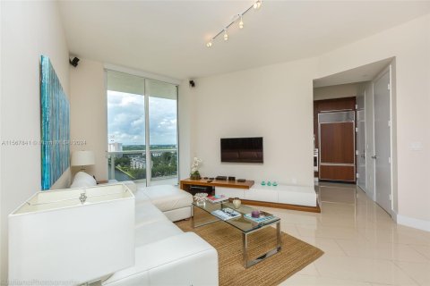 Condominio en venta en Sunny Isles Beach, Florida, 2 dormitorios, 135.92 m2 № 1116490 - foto 10