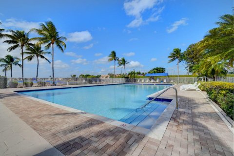 Casa en venta en Lake Worth, Florida, 3 dormitorios, 168.52 m2 № 1117001 - foto 6