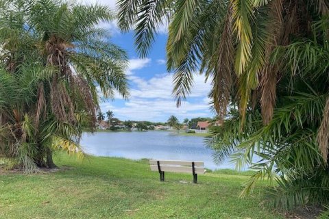 Casa en venta en Lake Worth, Florida, 3 dormitorios, 168.52 m2 № 1117001 - foto 4