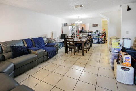 Touwnhouse à vendre à Pembroke Pines, Floride: 3 chambres, 136.75 m2 № 1281563 - photo 3