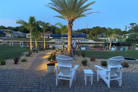 Casa en alquiler en Port Charlotte, Florida, 2 dormitorios, 113.06 m2 № 239037 - foto 2