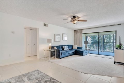 Condominio en alquiler en Casselberry, Florida, 3 dormitorios, 164.44 m2 № 1386417 - foto 9