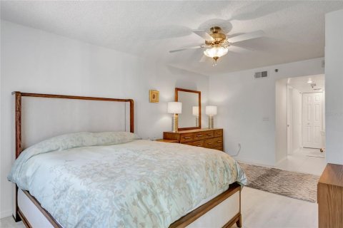 Condo in Casselberry, Florida, 3 bedrooms  № 1386417 - photo 17