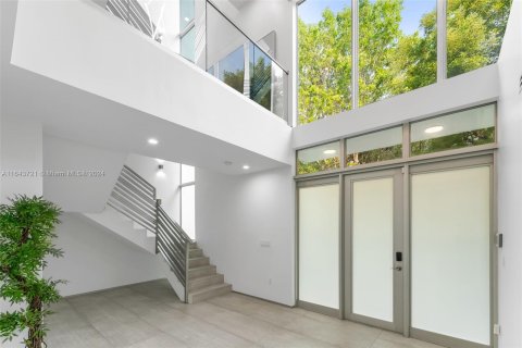 Villa ou maison à vendre à Miami, Floride: 4 chambres, 262.63 m2 № 1325824 - photo 28