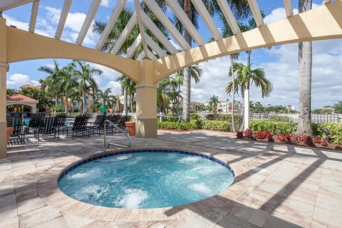 Condo in Palm Beach Gardens, Florida, 2 bedrooms  № 1141354 - photo 4