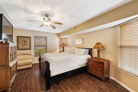 Casa en venta en Port St. Lucie, Florida, 3 dormitorios, 161.74 m2 № 969810 - foto 14