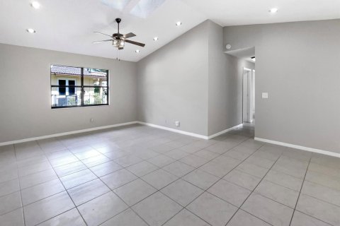 House in Coral Springs, Florida 4 bedrooms, 230.77 sq.m. № 835958 - photo 8