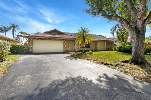 House in Coral Springs, Florida 4 bedrooms, 230.77 sq.m. № 835958 - photo 26