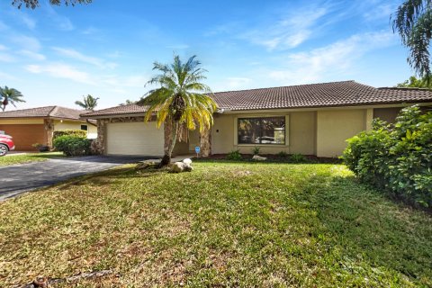 House in Coral Springs, Florida 4 bedrooms, 230.77 sq.m. № 835958 - photo 21