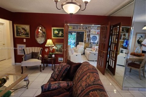 Villa ou maison à vendre à Sweetwater, Floride: 4 chambres, 161.28 m2 № 1151231 - photo 30