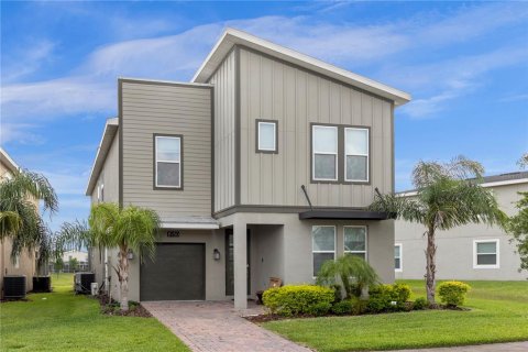 Casa en venta en Davenport, Florida, 6 dormitorios, 305.74 m2 № 1125090 - foto 1